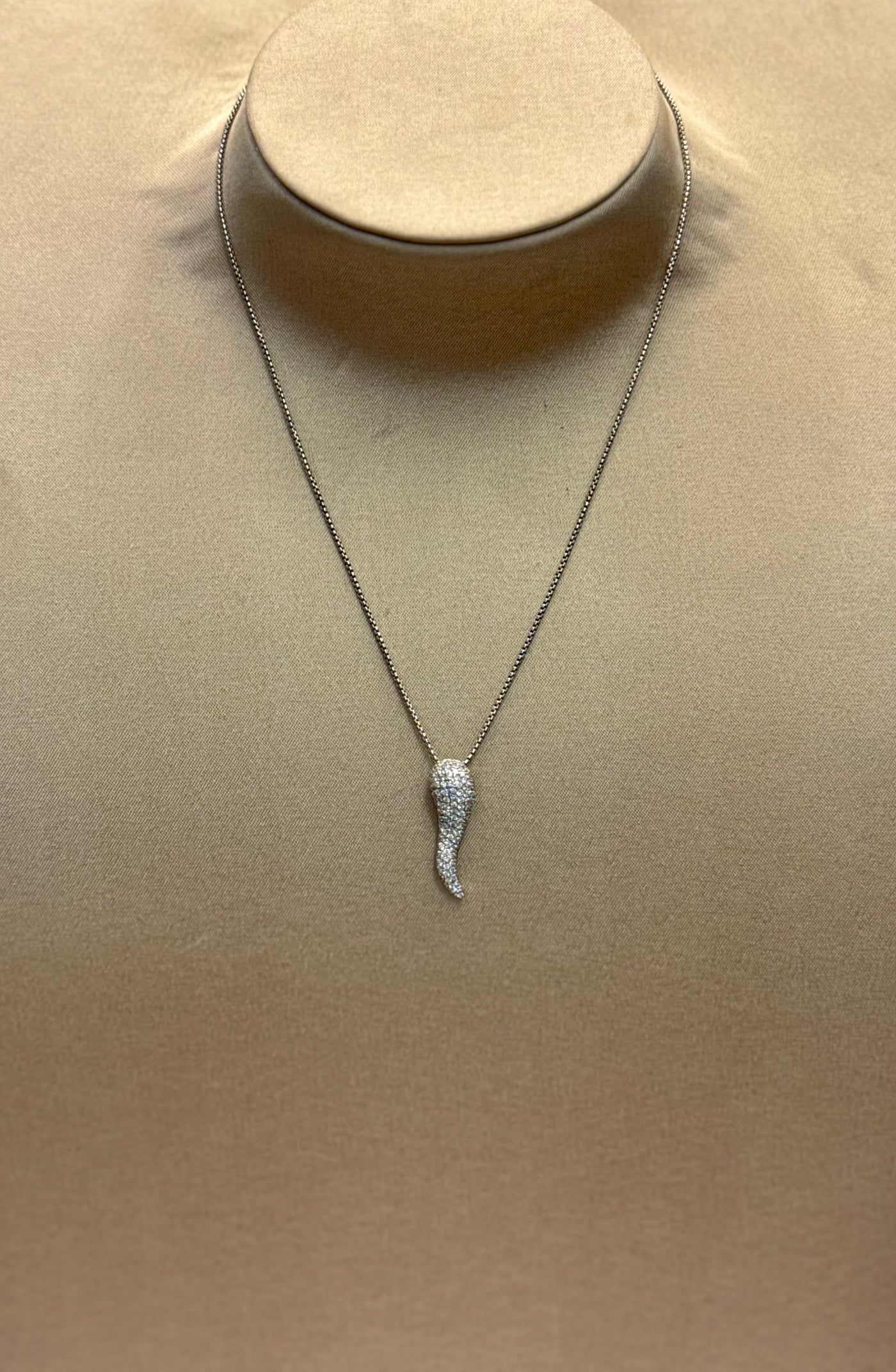 COLLANA CORNO IN PAVÉ