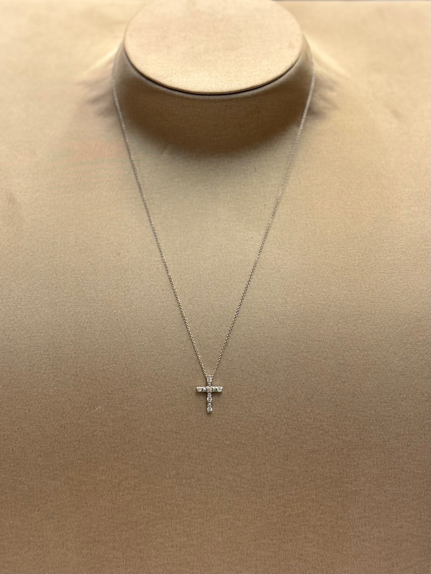 COLLANA CON CROCE