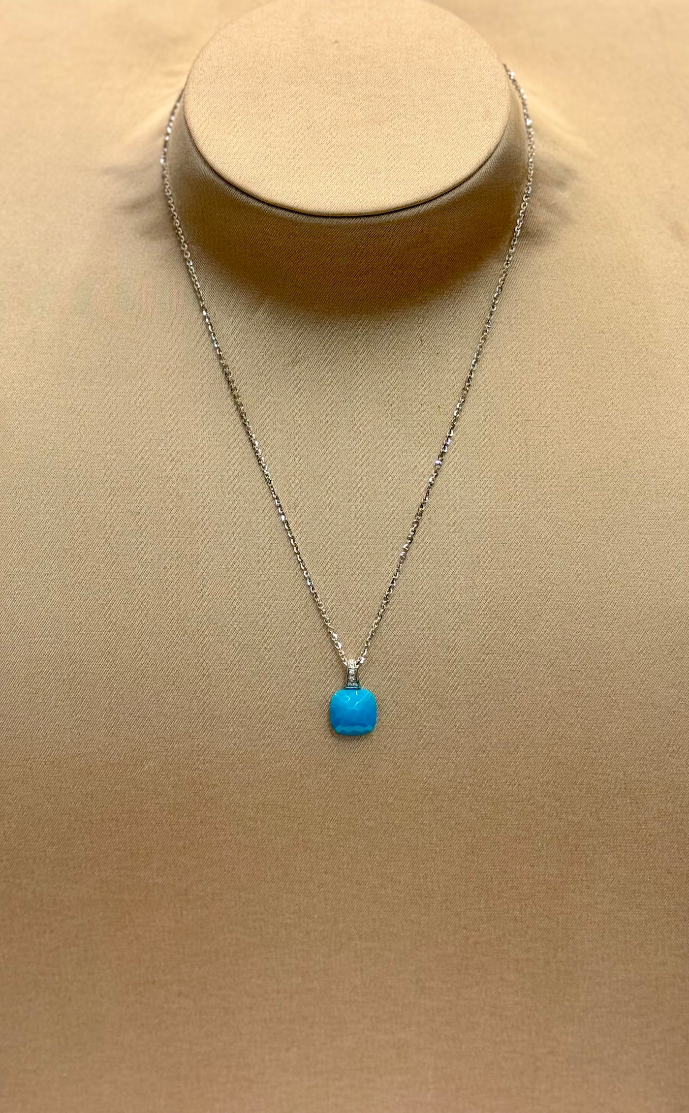 COLLANA CON TURCHESE